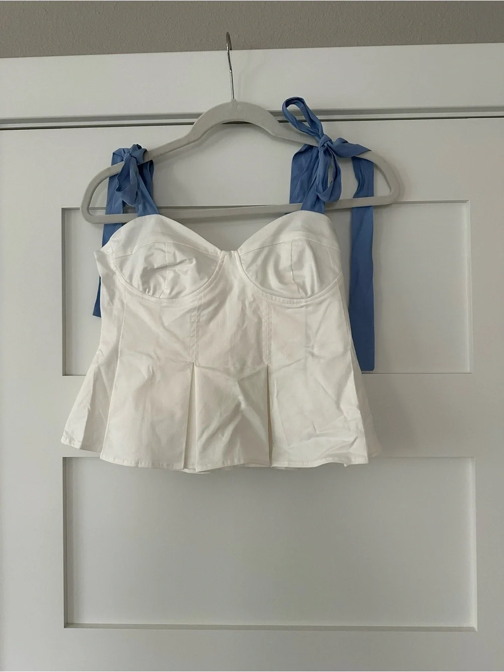 Hyacinth House Tuckernuck White Peplum Bustier Top with Light Blue Straps - Picture 2 of 5